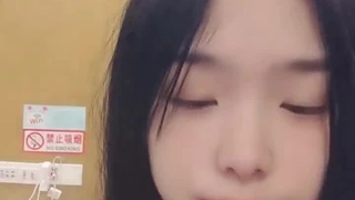 [Uncensored] 小哥哥遇到这样的女友，不卖力都不行，女上位无套黑丝长腿，大屌动力惊人到底打桩