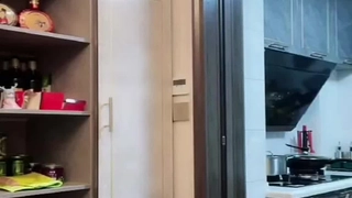 年轻女孩的紧致阴道被大力操