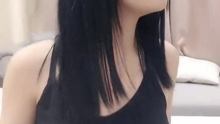 爆操俄国白嫩妹纸极品粉穴操起来紧致带劲直接内射