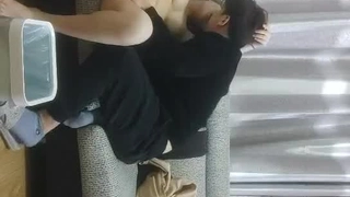 【百度云泄密】极品高颜值年轻小情侣旅游途中在旅馆啪啪视频流出