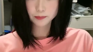继父和继女的家庭幻想在户外性爱视频中实现