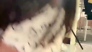 牟镞罎舙，光头哥大战小萝莉，年轻学生妹，被老江湖又玩又插，阵阵高潮浪叫
